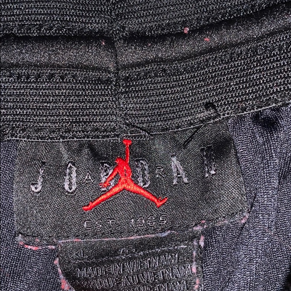 Air Jordan Red Striped Shorts Youth XL - Picture 3 of 4